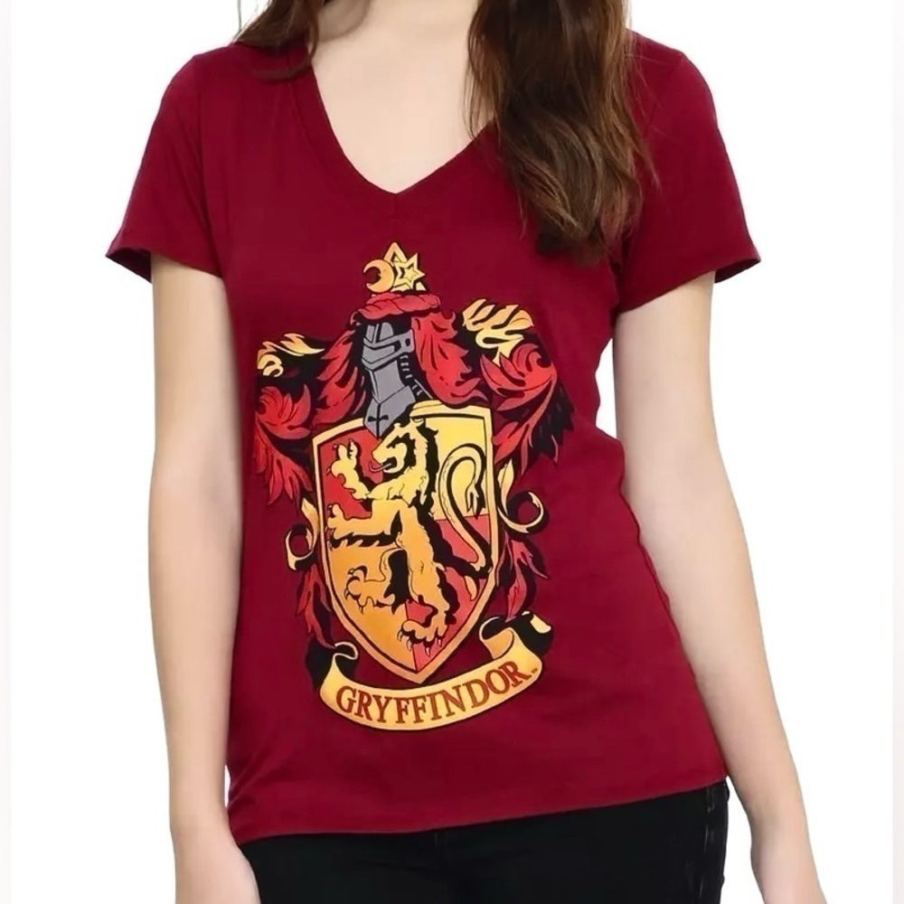 Nwot Authentic Harry Potter Gryffindor V-Neck T-S… - image 1